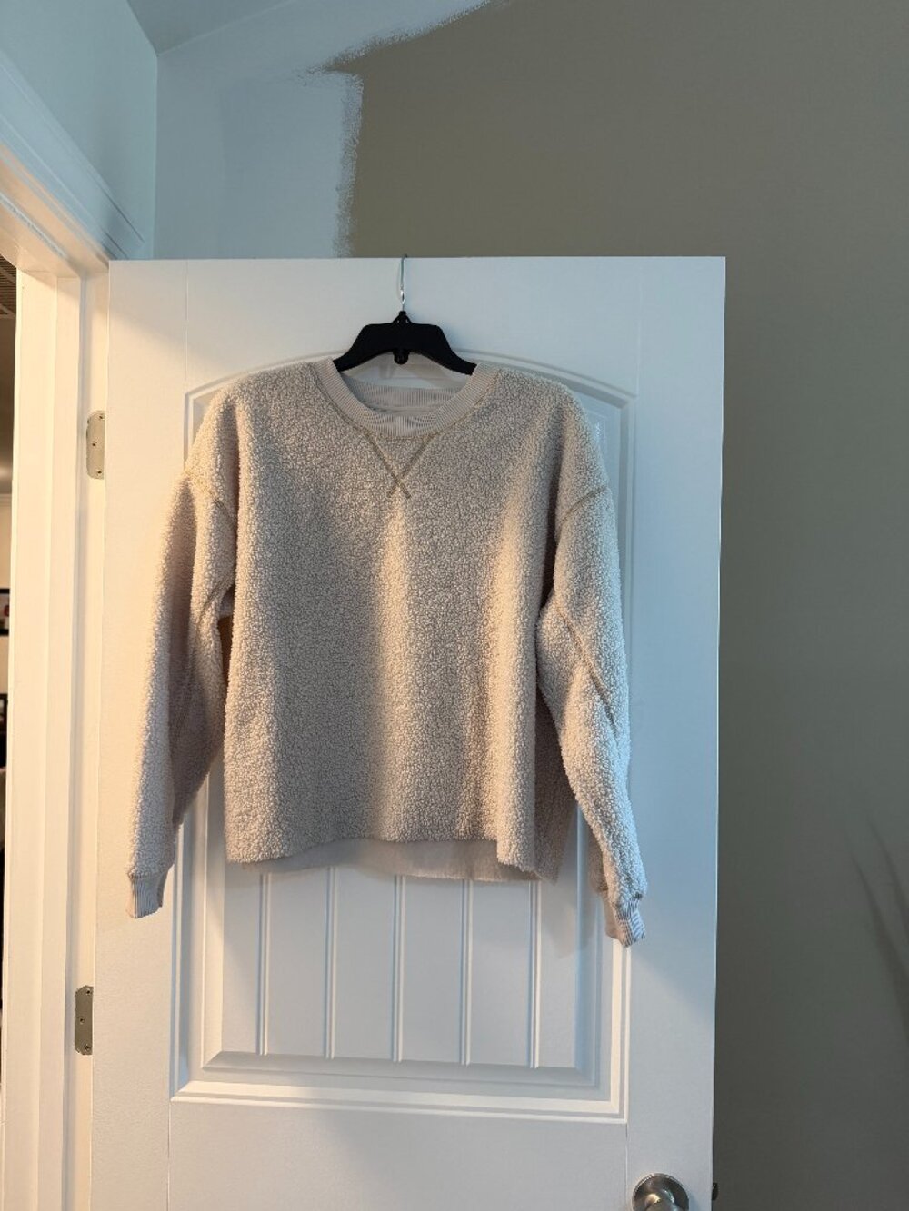 American Eagle Sherpa Sweatshirt (Cream) Women's Small